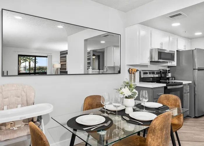 Sleek 2br Near Asu, Pool, Grill, Parking,petfrndly * Tempe
