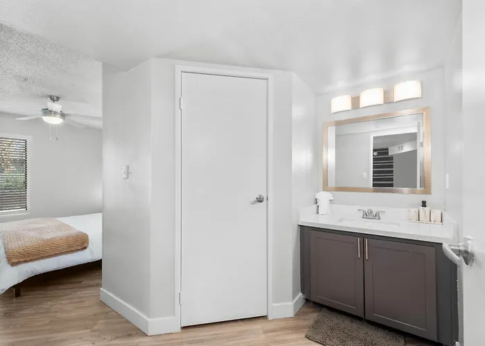 Sleek 2br Near Asu, Pool, Grill, Parking,petfrndly *